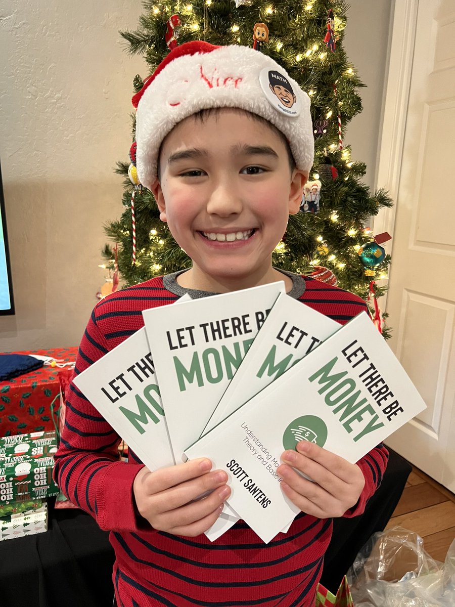 TyrenePamstein's tweet photo. Well @MiniYang2050 is ready to spread some Christmas cheer and financial knowledge. Always awesome when you’ve been able to meet the very esteemed author. 😉👍 #UBI #YangGang #LetThereBeMoney https://t.co/KI9crcVn3l