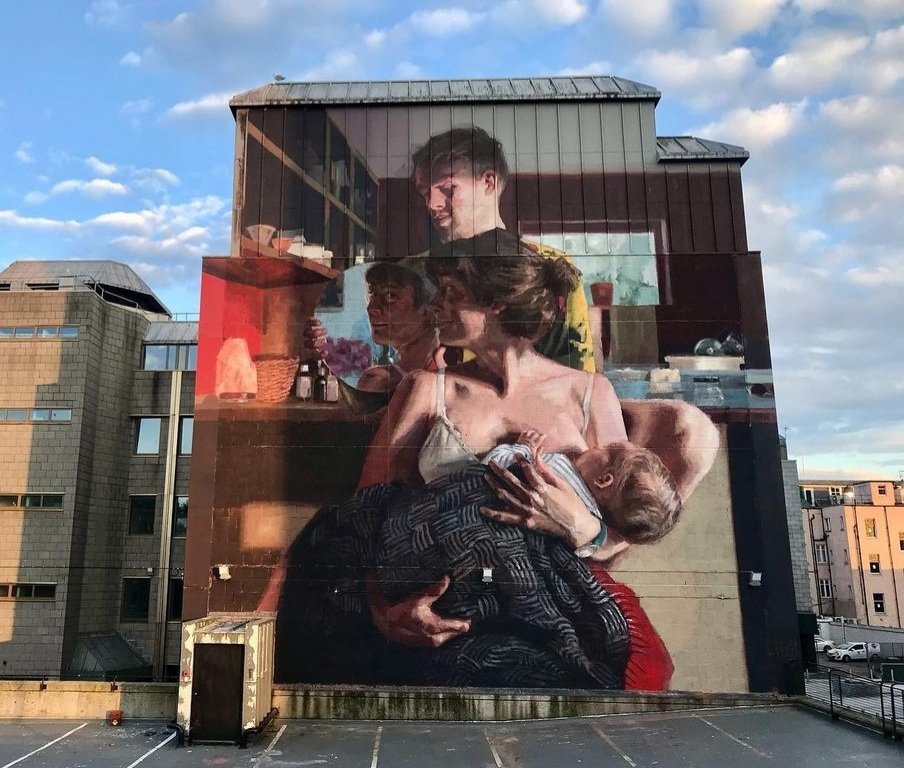 Art by British Helen Bur for Nuart Festival 2021 in Aberdeen, Scotland #helenbur #nuartfestival #aberdeenstreetart #streetart #lamolinastreetart 📷 by @clarkejossphotography via artist bit.ly/3Hgw8sl