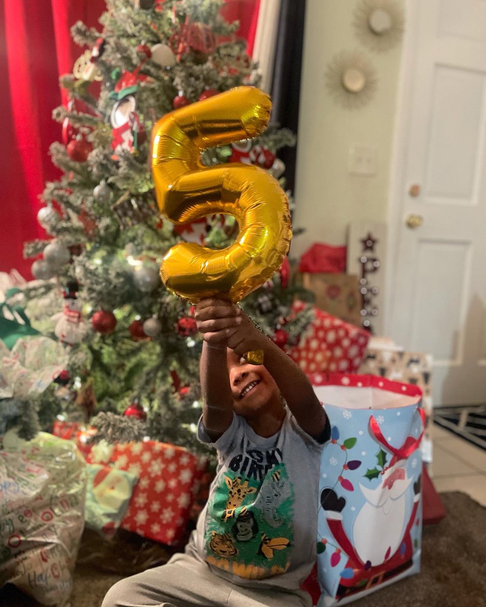 LateishaHarris2's tweet photo. This also happened! My firstborn turned 5! Happy birthday Josiah! https://t.co/uBvdTOHP85