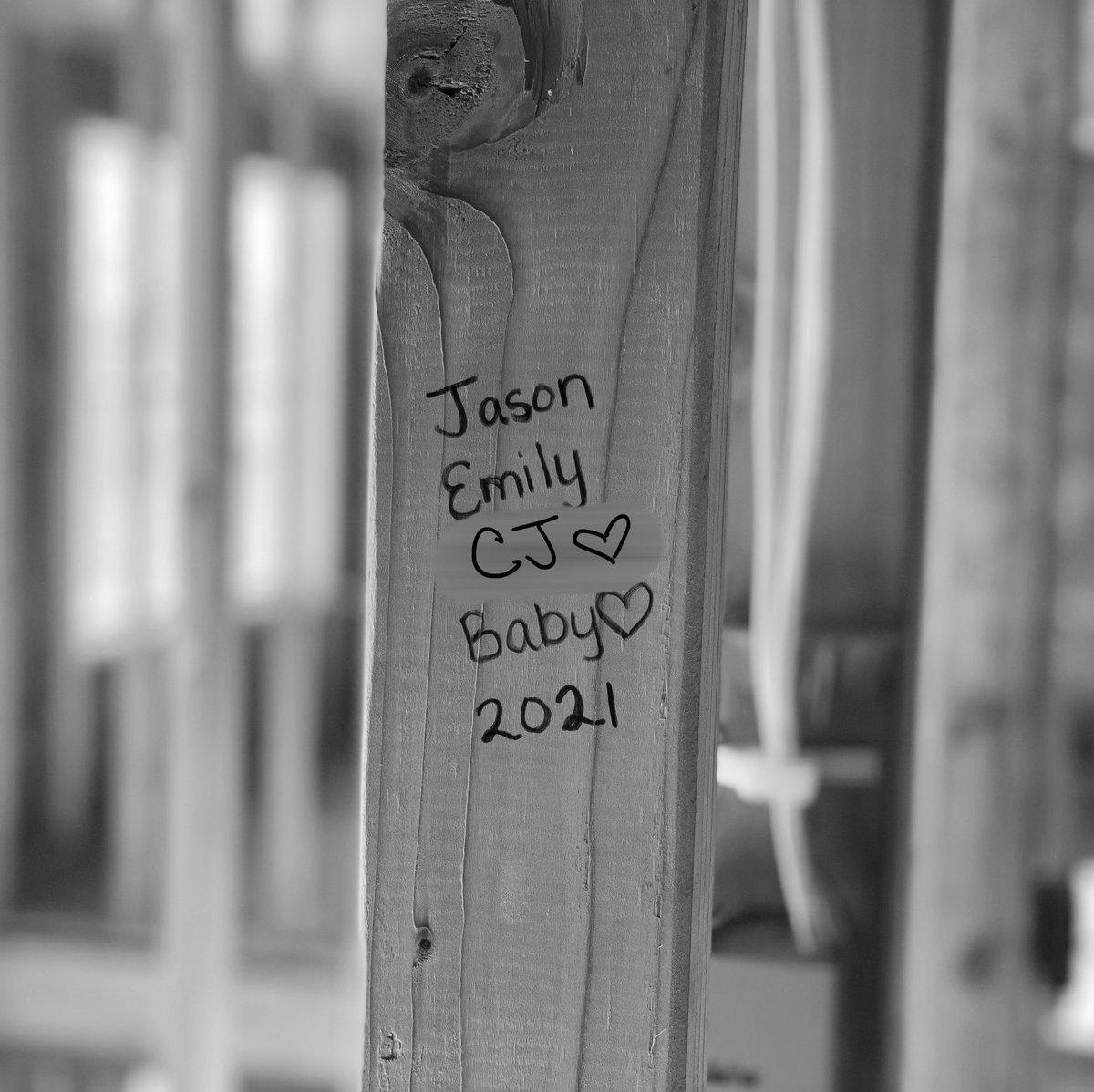 milymelsz's tweet photo. This year has been a whirlwind of blessings. Building a life while building for our life ✨ #MerryChristmas 🎄 #ThankYouJesus  ✝️ https://t.co/iqdKnms1w8