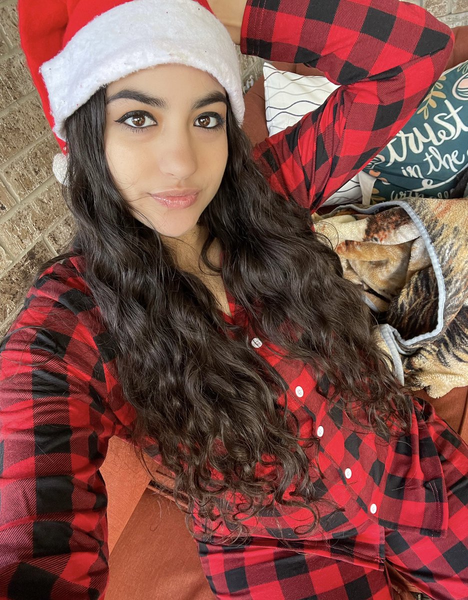 kimburhlee's tweet photo. 🎄 https://t.co/OhLS40xOaC