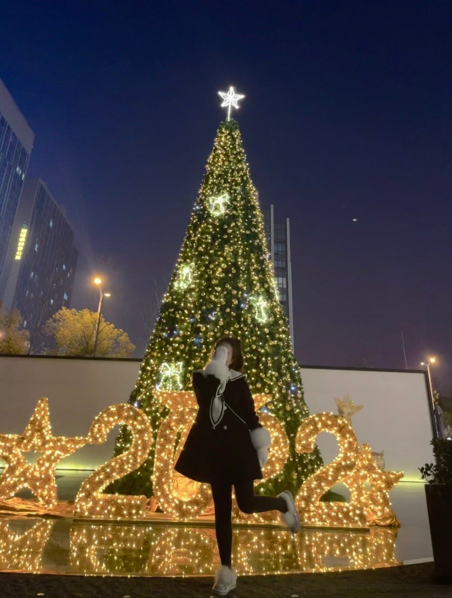 fkakmane's tweet photo. Although I have never had a true Christmas https://t.co/ihjOUllGck