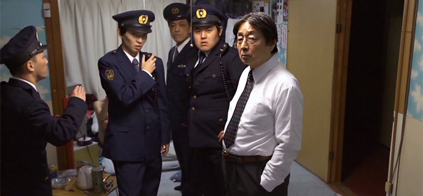 bura_talby's tweet photo. 鈴木洋平監督「丸」シネマテークフランセーズHENRIにて久々に鑑賞。球体��奏でる不穏な通奏低音。平凡な日常は球体の上のバランス。不条理な喜劇から悲劇へそしてアウフヘーベンするしつこいラストへ。20分でネタが尽きそうな設定で90分引っ張る力技。やっぱり鈴木洋平は非凡だね。早く新作が観たい！ https://t.co/BJY6HbESEh