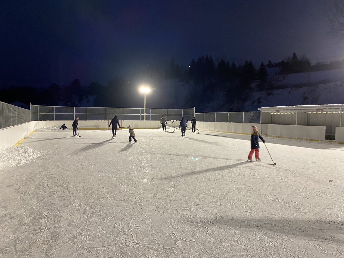 SJ2MTL's tweet photo. Sometimes dreams do come true. #JoyeuxNoel #MerryChrustmas #Montreal https://t.co/6bTq6wpIhK