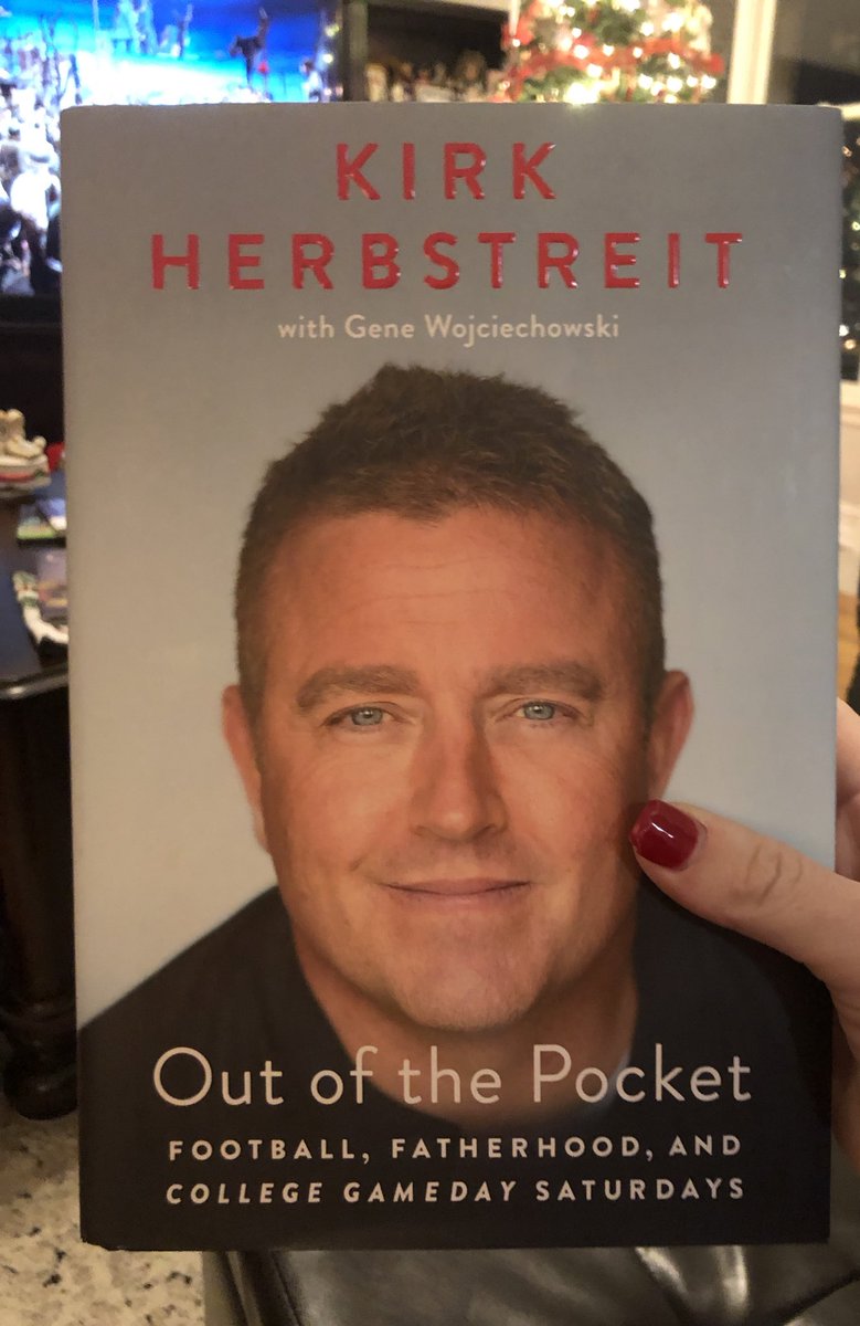 emariec22's tweet photo. Looking forward to reading my Christmas present from Santa! 🎅🏼 @KirkHerbstreit  #MerryChristmas https://t.co/uvUyyeuumR