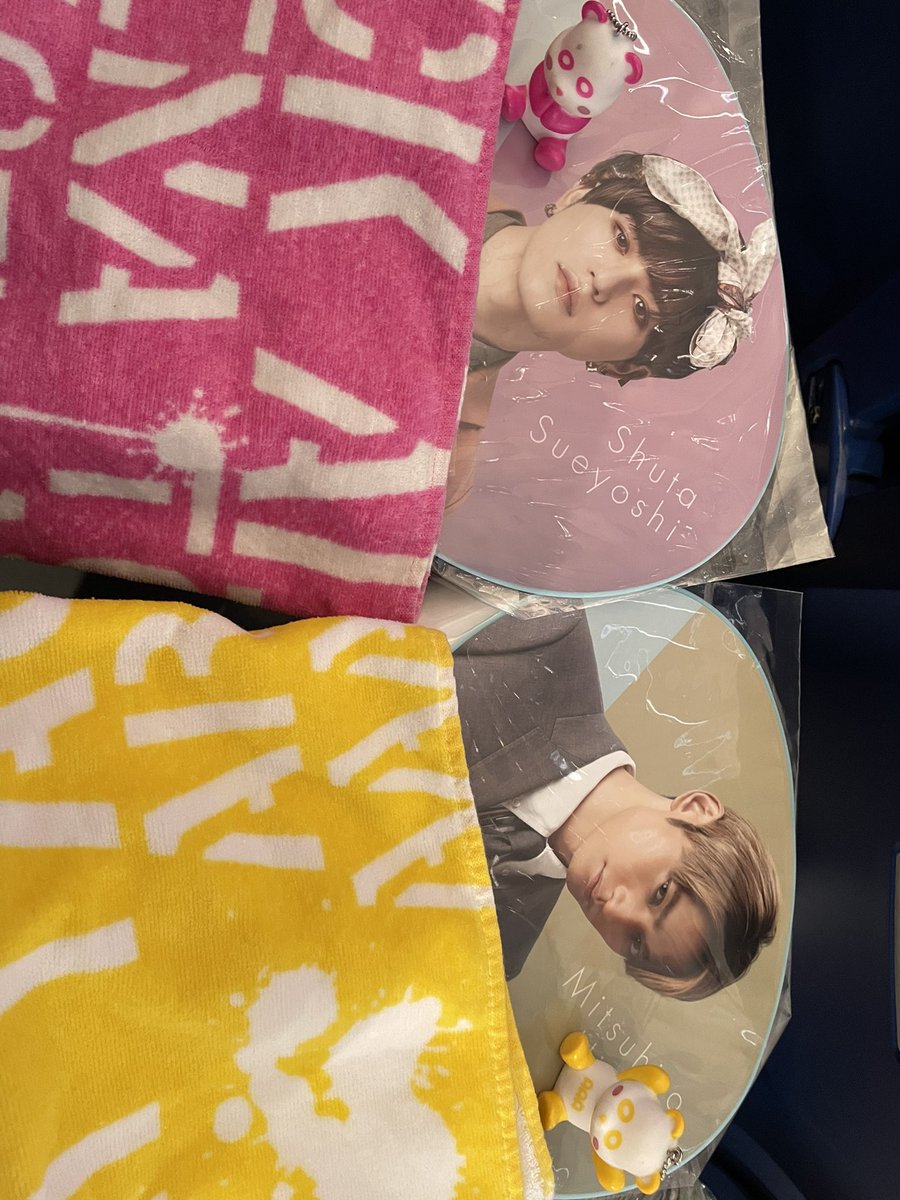 __O1212ten's tweet photo. 参戦した8公演ありがとうございました。
ほんっとうに楽しかったし、今までの公演全部素敵な思い出で大好きな空間でした。また、素敵な出逢いをくれてこちらの方こそ感謝でしかない。必ずレベルアップして帰ってきてください。待ってます。そしてAAAが大好きです。 https://t.co/grBGRaedcE