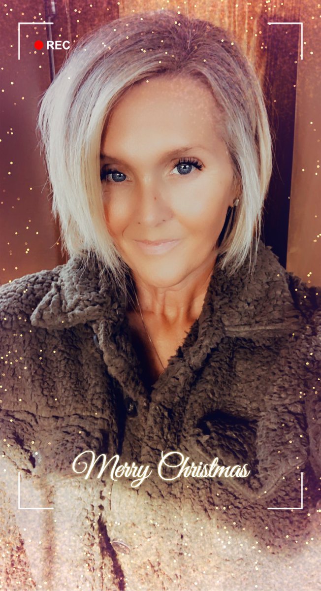 KSmith8253's tweet photo. It’s been a tough 3 months but thankful for all the love and support. Merry Christmas!! 🎄❤️🎁 #MerryChristmas #grief #widow #holiday https://t.co/G5mfxUlSVs
