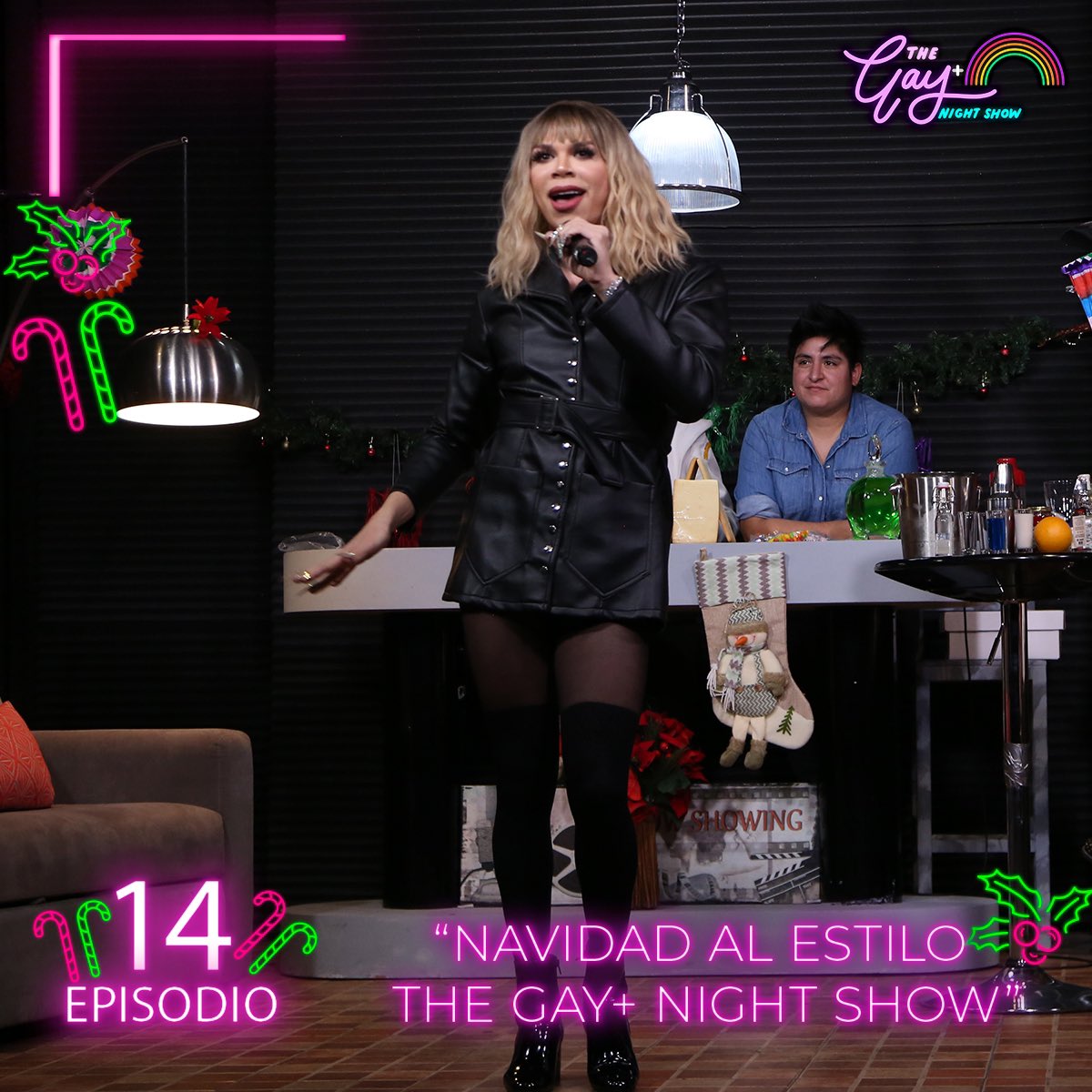 TheGayNightShow's tweet photo. 🍷¡Venteee… a seguir la cruda!

🎄Está navidad les dejamos varios regalos en nuestro episodio #14. ¡Te la vas a pasar genial!

🎁 Ho-Ho-Ho! https://t.co/OT3K1UVtlF https://t.co/BOqDusWCNv