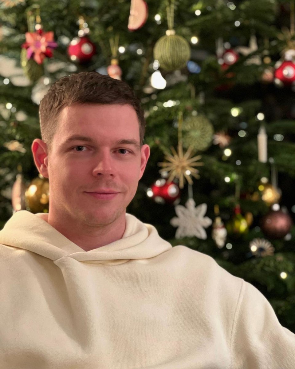 forum_th_ru's tweet photo. 25.12.2021 - Georg's Instagram
Merry Christmas 🎄❤️
https://t.co/ecF8iajYfA

#tokiohotel #georglisting https://t.co/4fUrHtBcDy