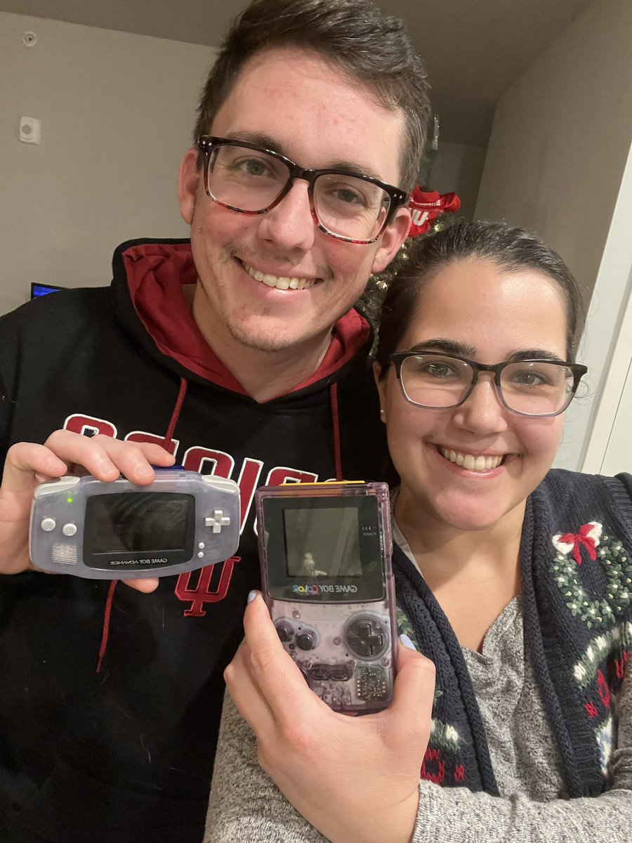 ee_lunch's tweet photo. Couldn’t get our hands on some new age tech… so we decided to revamp old Game Boys! It’s a very #nintendo Christmas in the Benedum household @NintendoAmerica @NintendoNYC @abenedum1022 https://t.co/97auW9SEIS