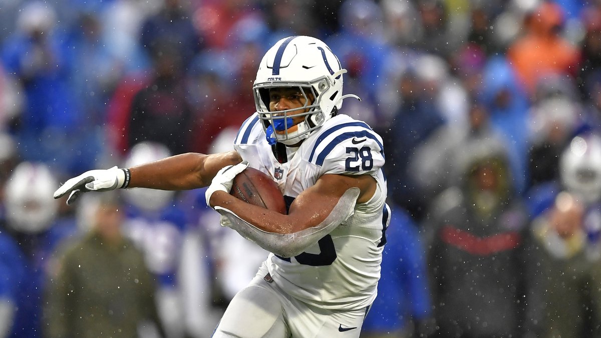 FanDuel's tweet photo. Who is the better 𝗣𝗨𝗥𝗘 𝗥𝗨𝗡𝗡𝗘𝗥?

❤️ Nick Chubb
🔁 Jonathan Taylor

#Browns | #ForTheShoe https://t.co/4lmA3khfFW
