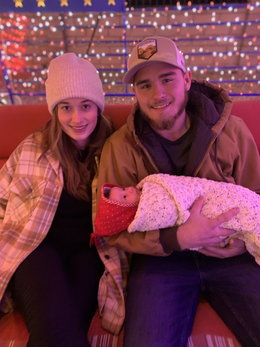 fix_gavin's tweet photo. Merry Christmas ❤️ https://t.co/y4LhjbcZk6
