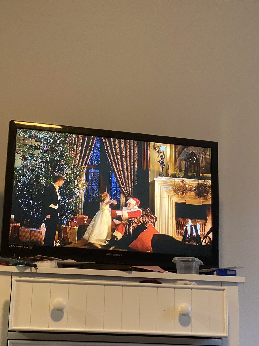 Mack_toodle's tweet photo. Day 25! Merry Christmas! @PrincessForXmas https://t.co/8ulqKD0rIS