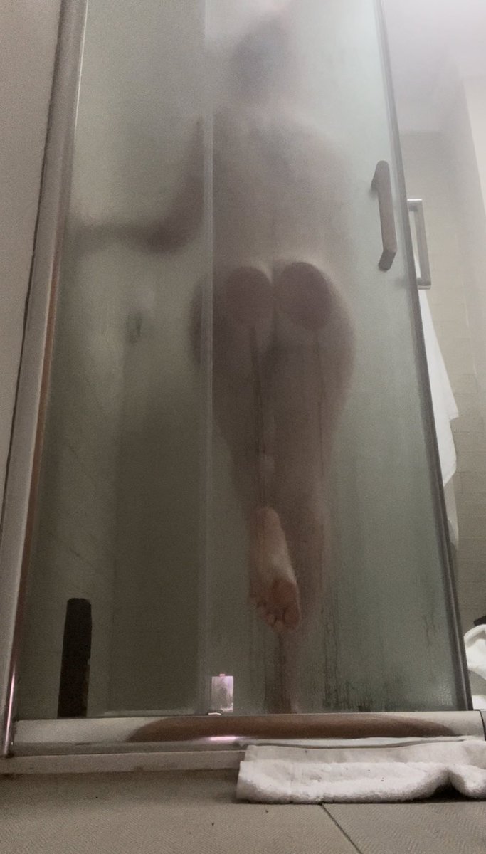 fetishsupply's tweet photo. It’s my birthday today!
Would you shower me with gifts?

#sellingcontent #sugardaddy #onlyfans #findom #paypig #slave https://t.co/nJXEObrtnA