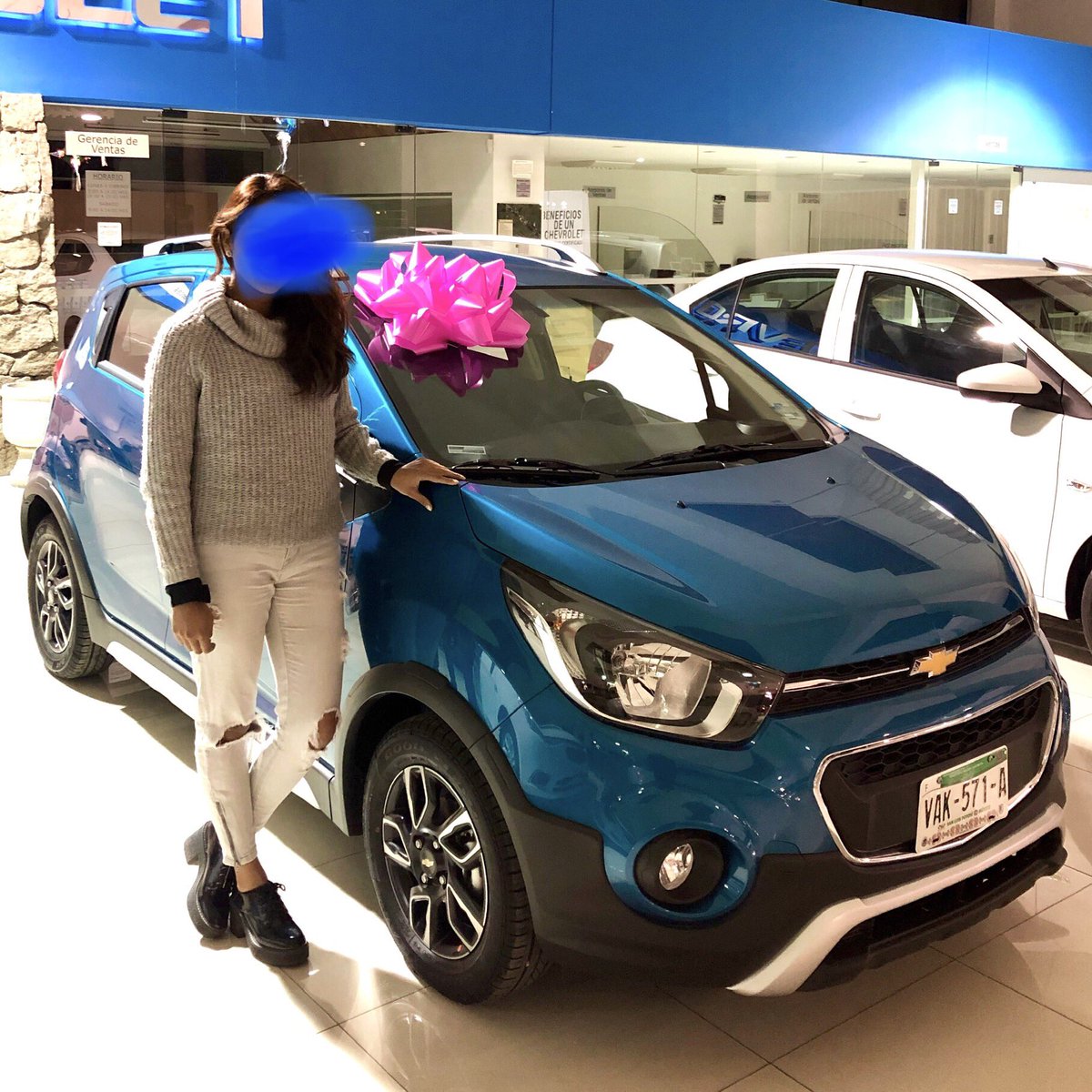 ariannaGGM's tweet photo. Hola a todos. Se robaron mi coche hoy (si en navidad…) a las 10:45 am en la calle de Benigno Arriaga. 
Les agradecería que lo compartieran para ver si lo puedo recuperar...
 Beat azul aqua 2019, placas: VAK-571-A https://t.co/x9VrihZzjc