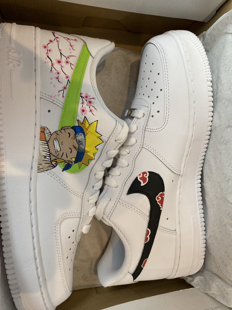jimi_Kendrick's tweet photo. Me and my partner both got each other customized air forces for Christmas independently. Shoutout to @Rubvrr for being a double agent and keeping our secrets. https://t.co/5zV5nV4zjs