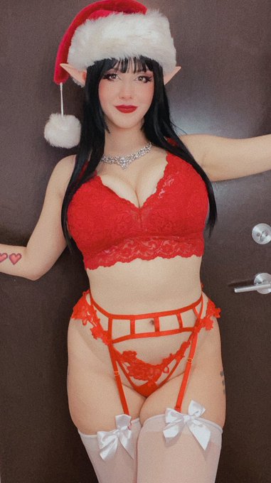 💎Sevage💎 - 2 pic. Happy Holidays everyone ^^ your little elf in the North Pole was working over time this year to make sure you had the best chrimas evaaar :3 you can thank me later 😂 https://t.co/lMUE6ETN2O