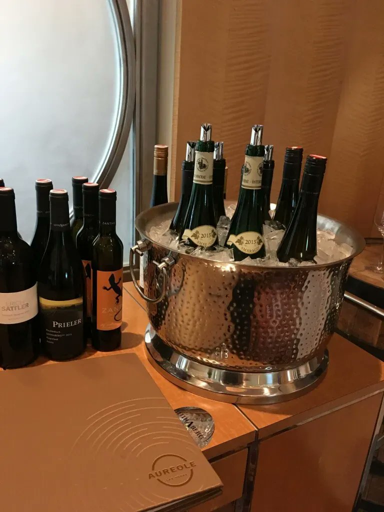 CircoVino's tweet photo. We are so glad to be back in the market with Ken Sandbach &amp; #NovelWines in Nevada 🎉 Cheers for that!
This picture is from the last Austrian Wine Tasting we had back in 2017 at the Mandalay Bay along with #WeinBurgenland ❤️  
#austrianwine #withthewinecircus #winetasting https://t.co/jF5Lv9NU1s