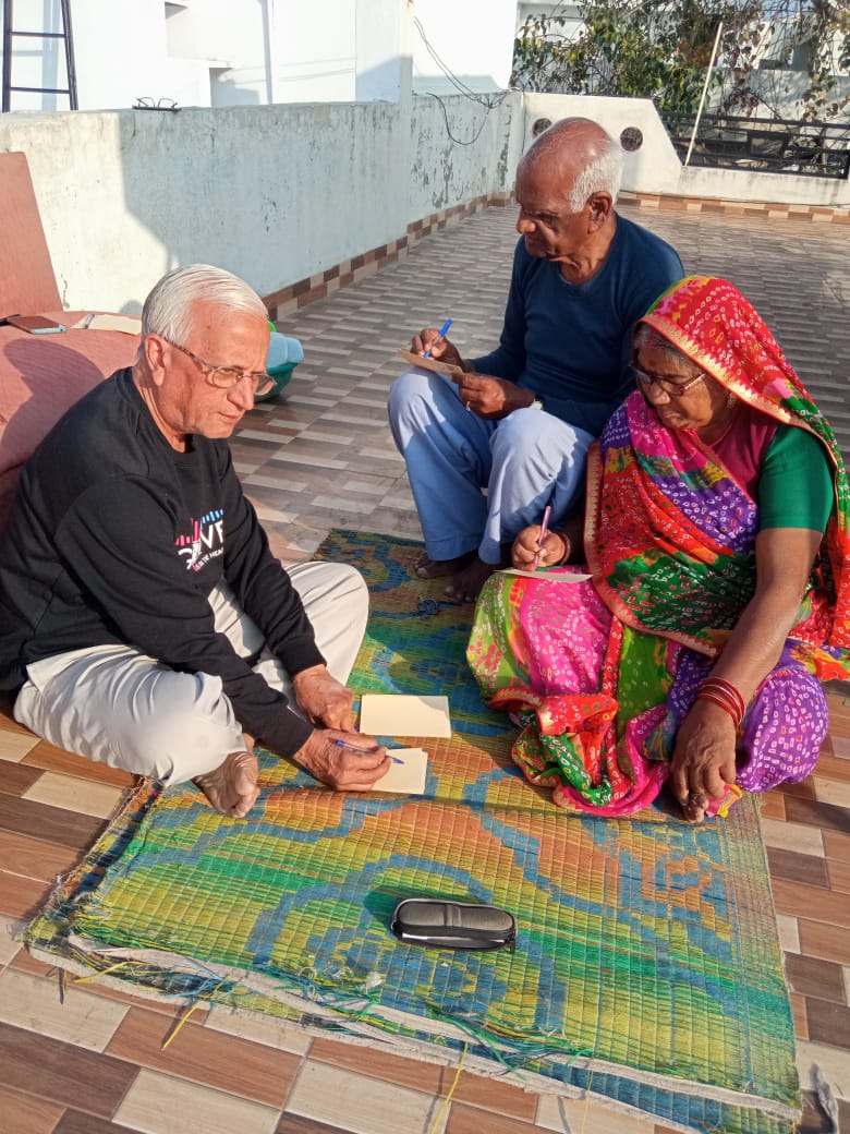 <a href="/narendramodi/">Narendra Modi</a> 
<a href="/PMOIndia/">PMO India</a> 
<a href="/AmitShah/">Amit Shah</a> 
<a href="/AmitShahOffice/">Office of Amit Shah</a> आदर्श क्रेडिट कोआपरेटिव सोसायटी के पीड़ित निवेशक जिसमे पेंशनर्स,महिलाये,किसान,मजदूर व मध्यमवर्गीय आपको रोजाना पोस्टकार्ड लिखकर पैसे दिलवाने की अपील करते हैं लेकिन आप सुनते नही।
याद रखना-
तुलसी हाय गरीब की, कभी ना निष्फल जाये ।