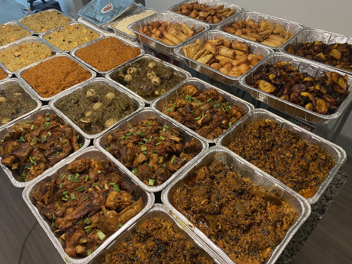 temithequeen's tweet photo. A Nigerian Christmas Spread!

Before vs After https://t.co/BvcwMeDRKz