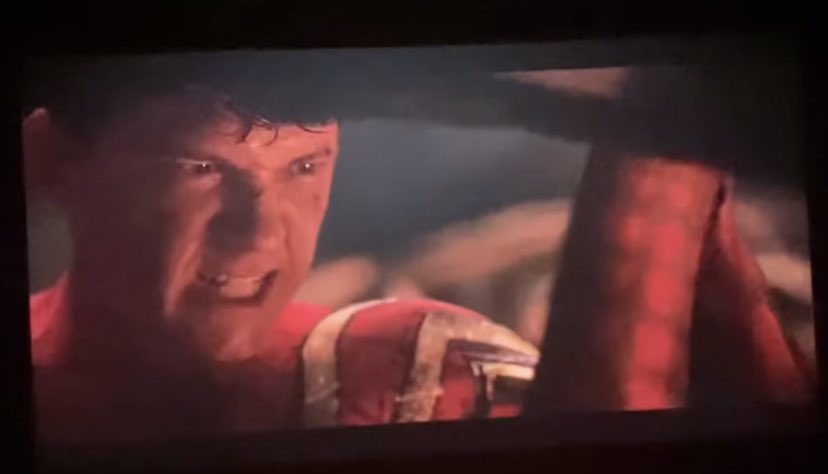tomhollandfiles's tweet photo. tom holland perfectly captured the rage and darkness within peter parker in this moment #SpiderManNoWayHome https://t.co/vJNaFq8O4U