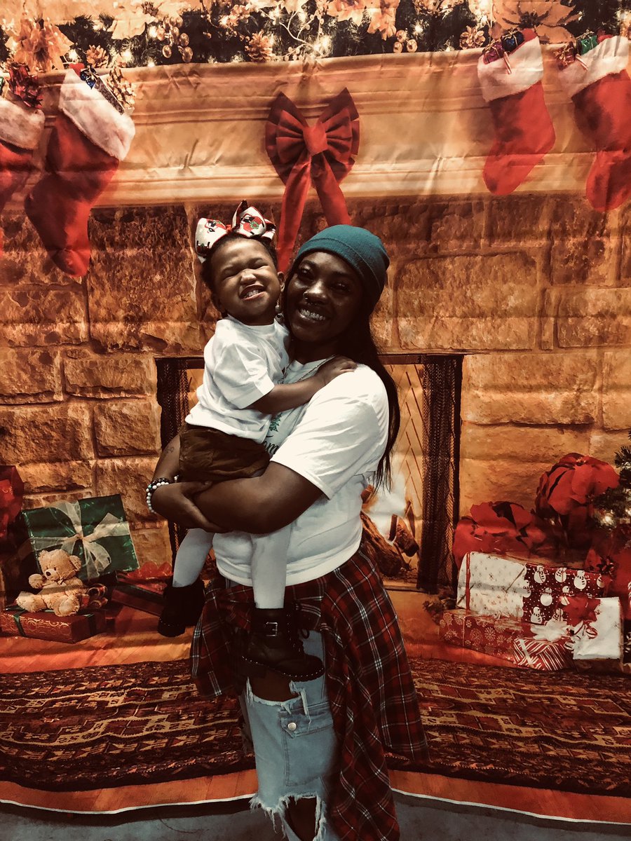 Quinttaa's tweet photo. Merry Christmas 🎄 https://t.co/RFgsxPOM1C