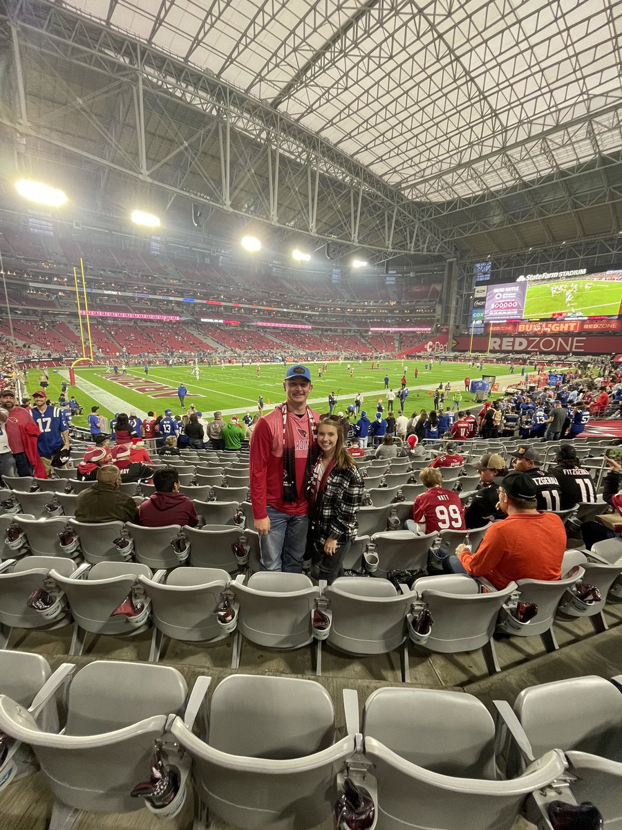 abbyswenson_'s tweet photo. Merry Christmas from your favorite South Dakotans!! @AZCardinals #redsea https://t.co/atPRQKthJS