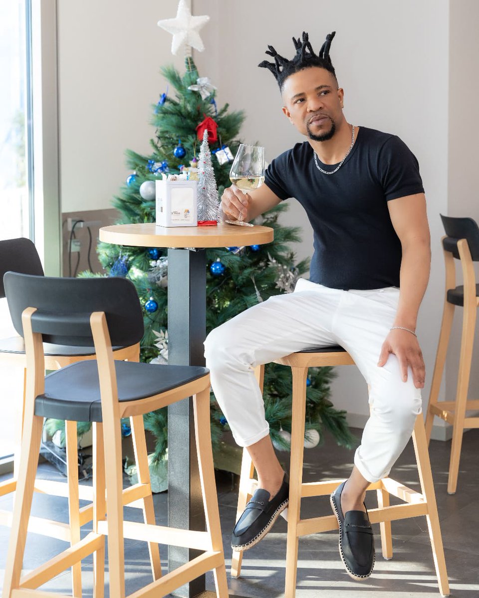 SuperPetermoo's tweet photo. @2niteFlavour 🌲🌲 https://t.co/2TaoLeF81v