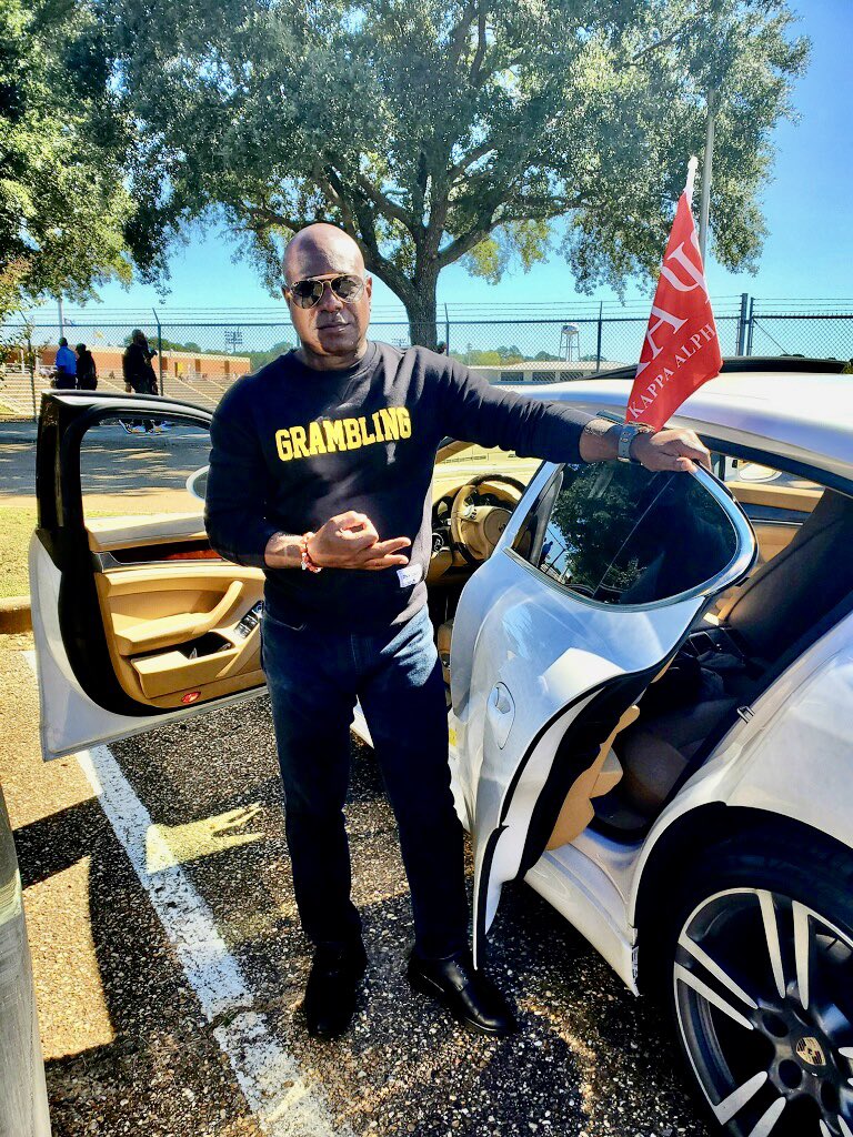 sirdavepeterson's tweet photo. I CANβT WAIT to buy my season tickets! @huejack10 @GSUFootball01 @GSU_TIGERS π€π #GRAMFAM #HueDat #WhyNotGrambling #ThisIsTheG #UnleashTheTiger #ItsGTime #GMen22 https://t.co/Mt5cLcTiYh