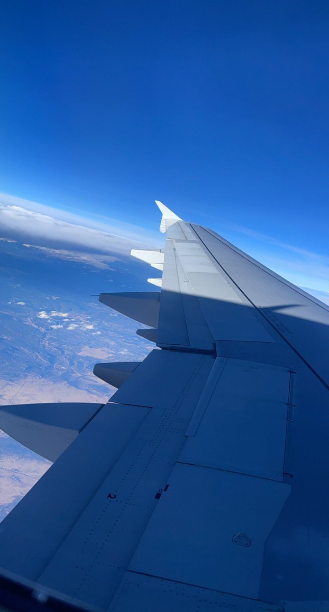 AutoVistaTravel's tweet photo. Coming to DFW  from new Harry Reid (new name) airport..smooth ride always with @AmericanAir @hreidairport #AA #HarryReidAirport https://t.co/ZQyZeaHNW0