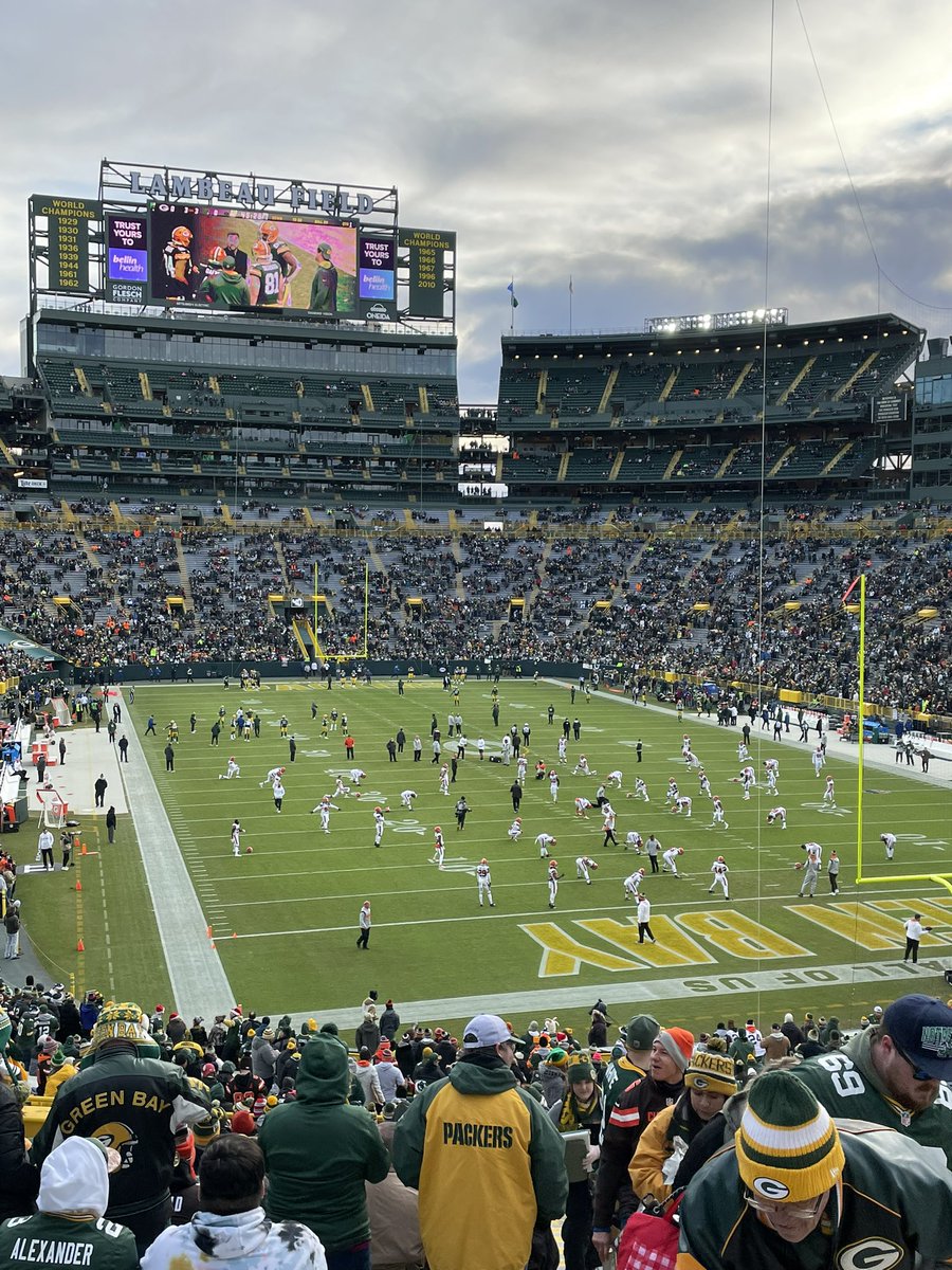 jon_doble's tweet photo. Fun game to be at as a browns fan! lambeau may be the best place to watch a game! #browns #brownspackers #NFL https://t.co/Pi9JDbMbrC