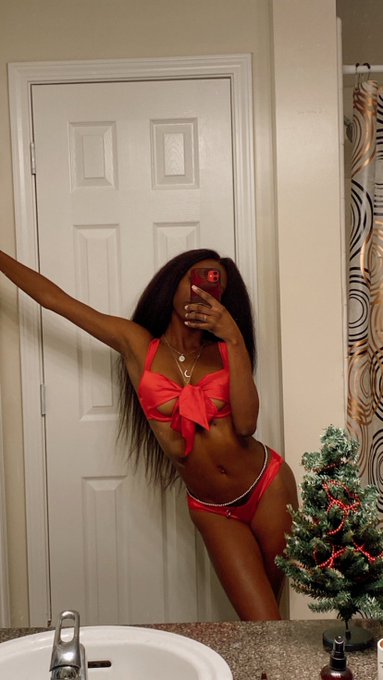 Happy Holidays Baby &hearts;️ https://t.co/zg8sFIG2fE