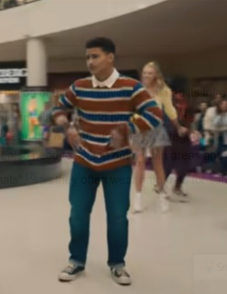 MRCakeDragonMan's tweet photo. I was watching the netflix movie #PromMovie And I saw something...strange... https://t.co/SbPy3w0L3N