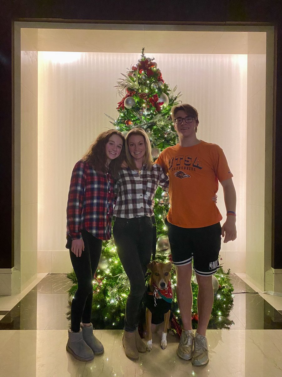 PlanAhead_'s tweet photo. Happy holidays from our family to yours! #MerryChristmas #Christmas #nyc #holiday @BostonDolphins @james_capellupo https://t.co/3oARH7dS8x