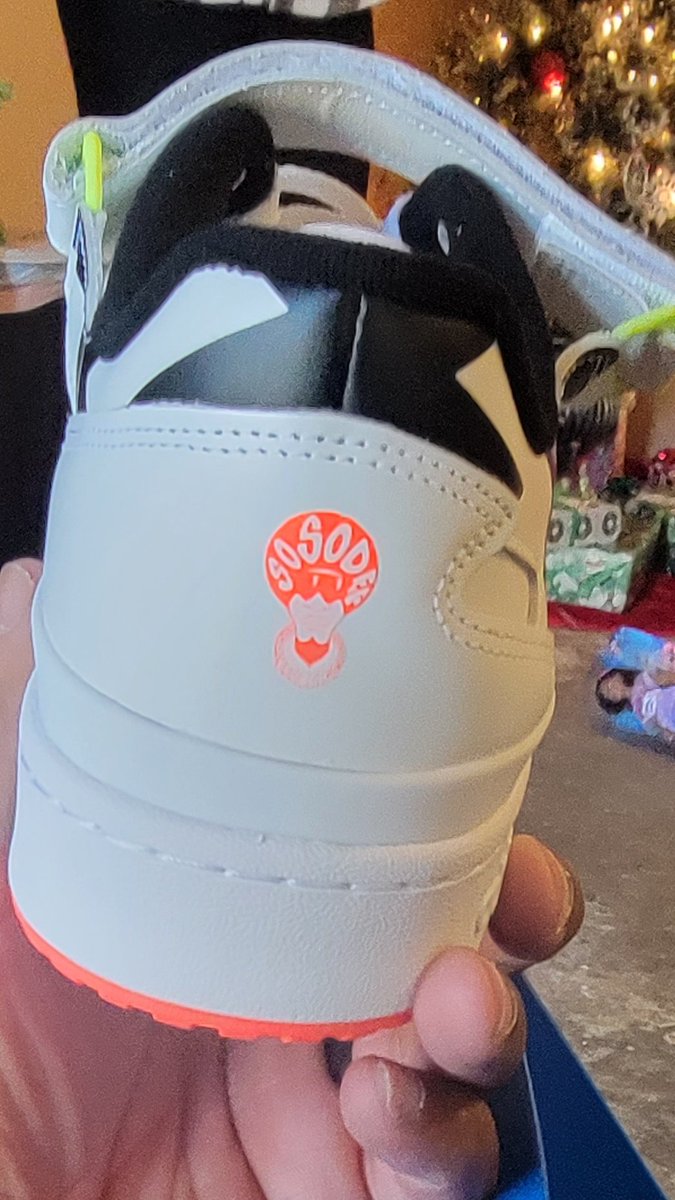 DdotJeff's tweet image. Got 'em! @jermainedupri @TheTraeYoung