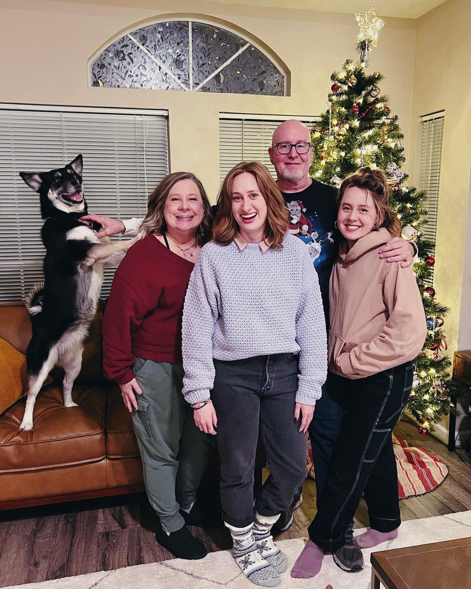 SunshineHayls's tweet photo. Happy crimbus♥️🎄✨ https://t.co/wcb856skT9