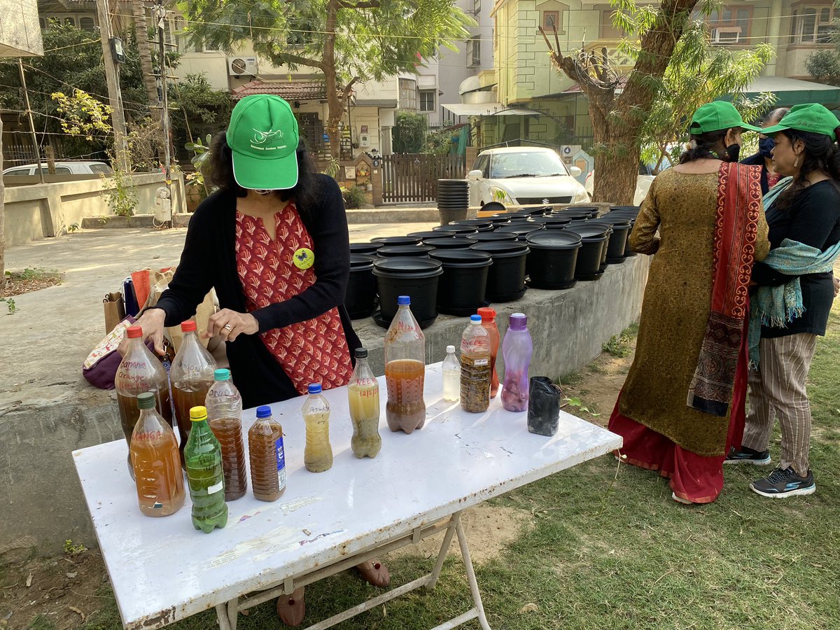 rajfortyseven's tweet photo. #India
Attending very interesting workshop on home composting.
#TreeWalks #Ahmedabad telling us how to reduce #carbonfootprint without using chemicals.
A kg of waste composted reduces 3.5kg carbon in environment.
All volunteers masters in their own fields.
https://t.co/PVCzQJoENL https://t.co/SNWMH0z18m