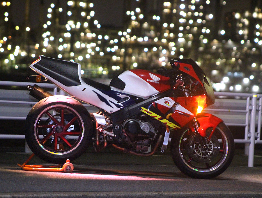 RVF400 NC35 HRC SPユニット RVF400(NC35)六号機 湾岸最高岸壁仕様 JB POWER:FCR33 セラシ全