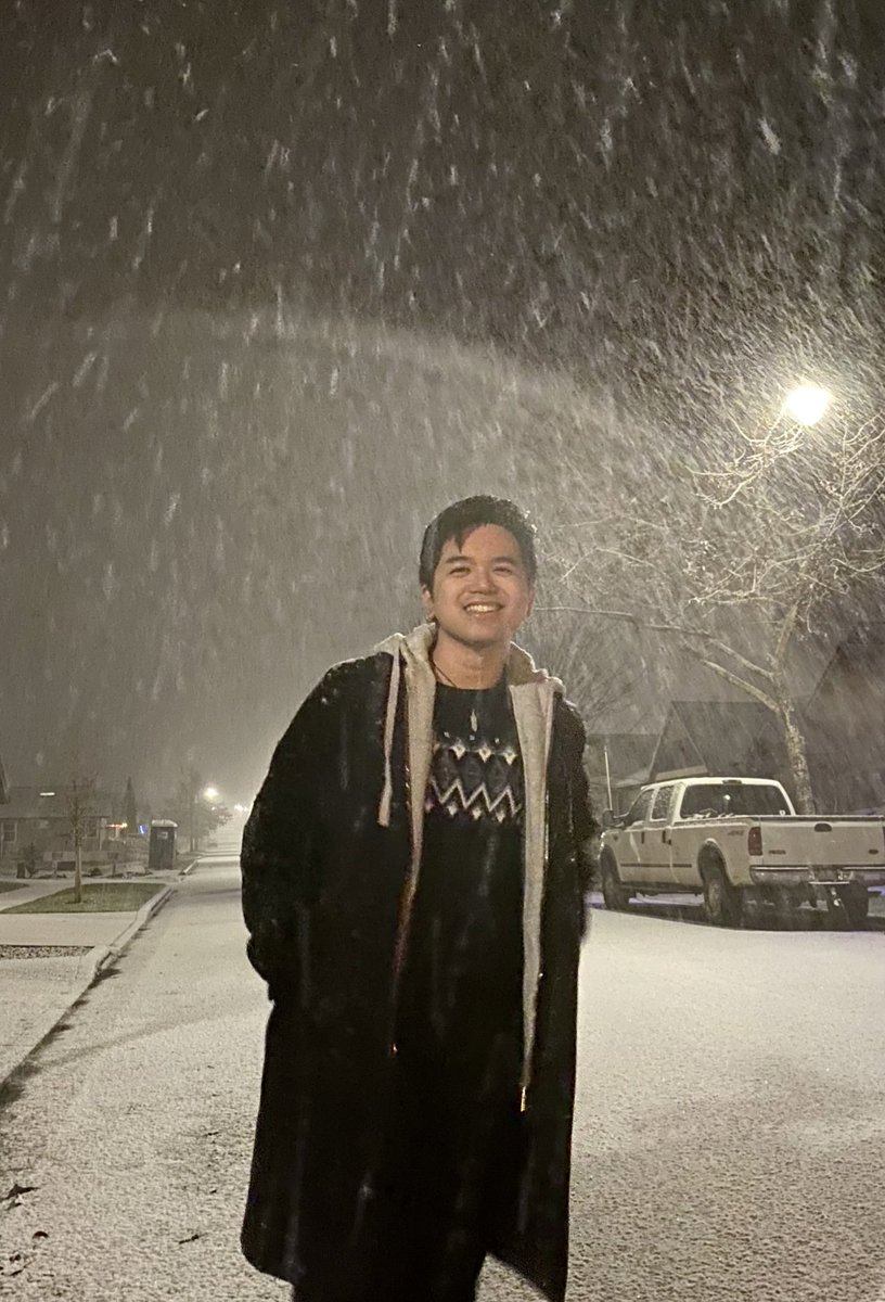 r444ph's tweet image. gusto mo ba gumawa ng taong niyebe!