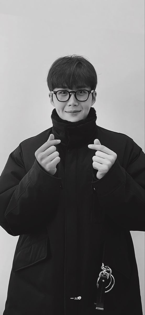 kimseonho1231's tweet photo. 2022 :
✅ spread the love to haters
✅Be kind to other fandom
✅normalize to love kim seon ho
✅ pray that he will get protection
✅pray he will get the love he deserve
✅pray that he will get new project
✅pray that they're more PD want to work with him
#KimSeonHo 
#sadtropics https://t.co/6LL3iFwLnZ