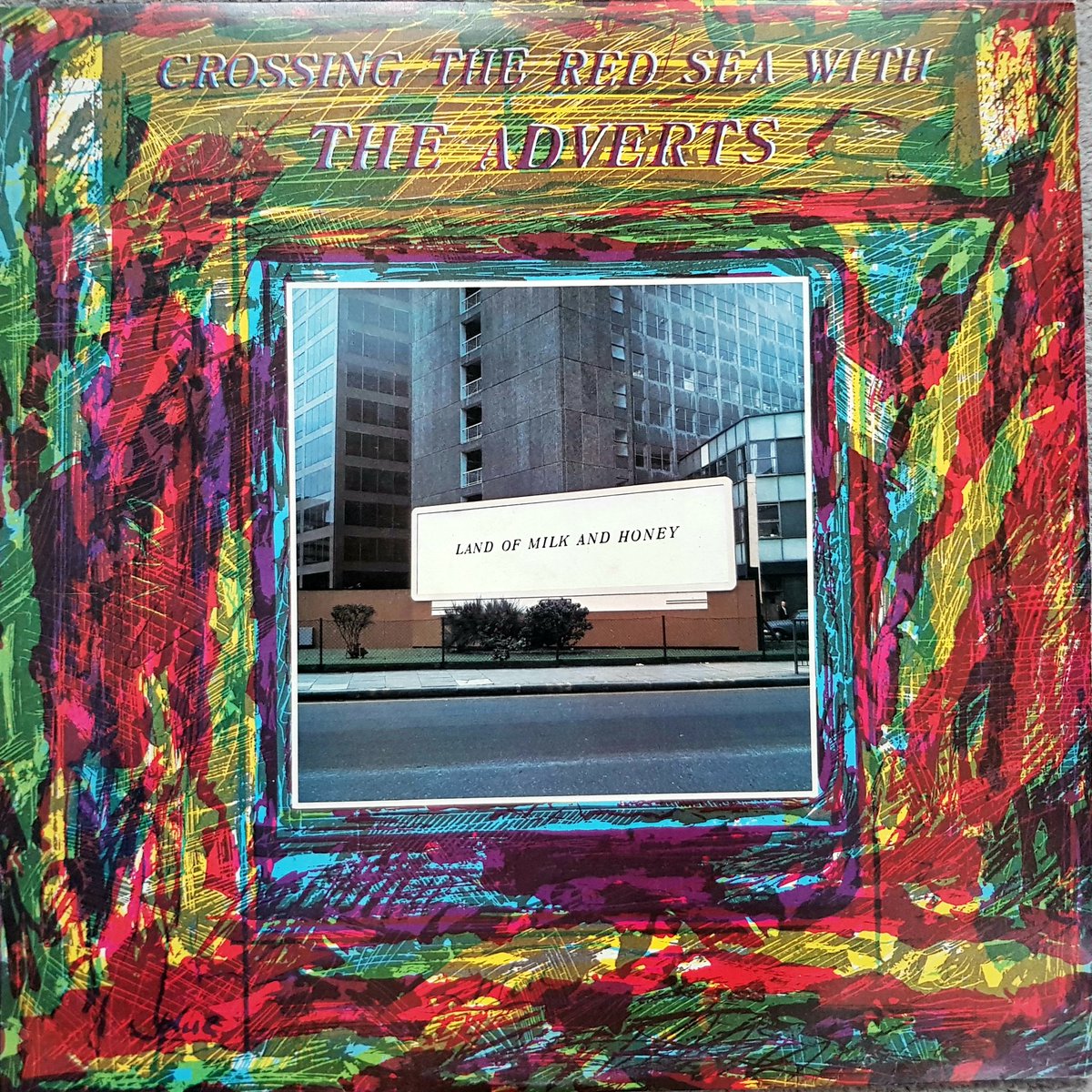 johnnymacbirder's tweet image. Christmas morning and I&apos;m on the roof!..some nice original vinyl has been gifted my way. Although these one chord wonders where no advert for late 70s youth. Today&apos;s bored teenagers may find safety in numbers but it still is no time to be 21. #crossingtheredseawith