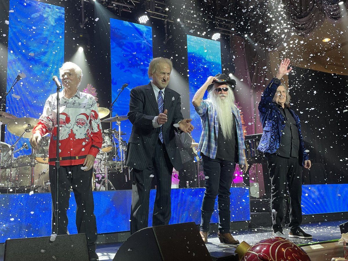 The music of the <a href="/oakridgeboys/">The Oak Ridge Boys</a> have touched lives around the world. Tonight, their residence ended at <a href="/GaylordOpryland/">Gaylord Opryland Resort</a> after 31 days.