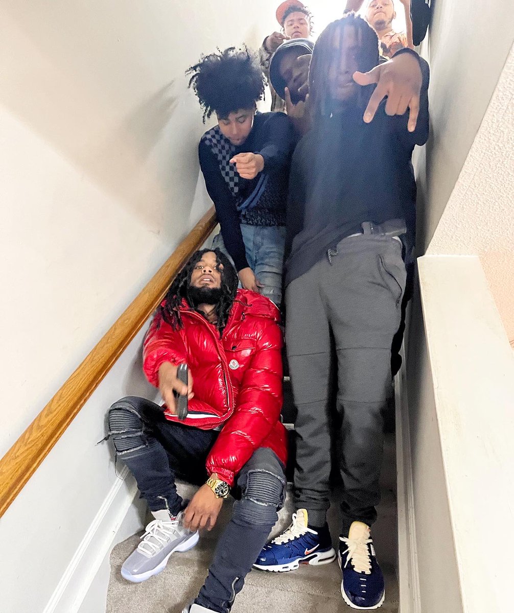 its__heem1's tweet photo. Da Younginz Popped Out 4 A Nigga  Gday #23shit 🍾🍾 Issa Youngin$et 👹⚒ https://t.co/E6seFNUXbc