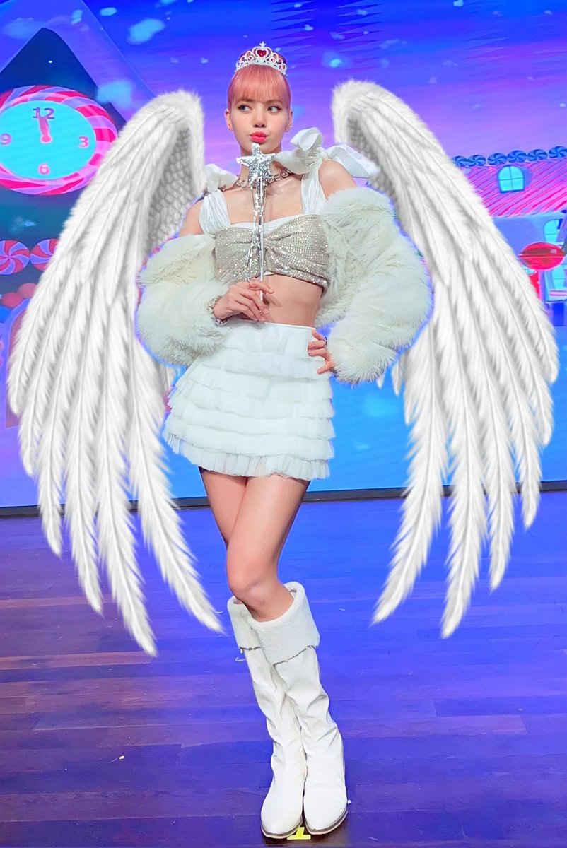 LL_LLOUD's tweet photo. Fairy 🤍 #LISA #LALISA https://t.co/yBTHKtAVc3