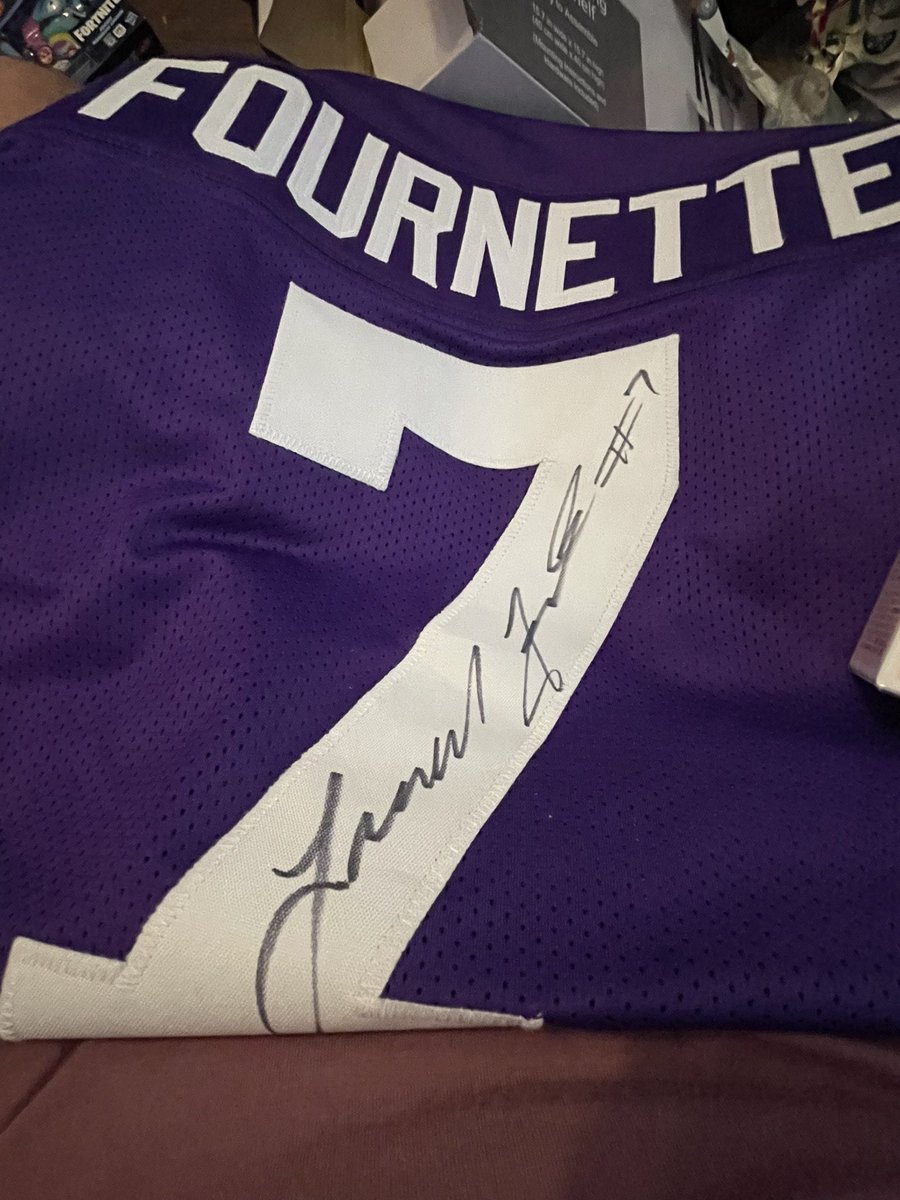 sweettnt's tweet photo. Love my @saints but also love my @LSUsports. My son gave me a badass gift for Christmas. Love my @_fournette jersey. 💜💛🐯🤍🐯💛💜 https://t.co/Z4daHefdu5