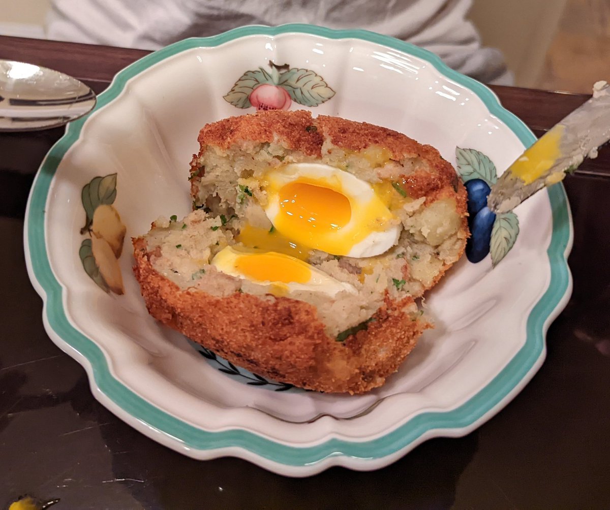 vireshratnakar's tweet image. Vegetarian scotch egg... #icancook