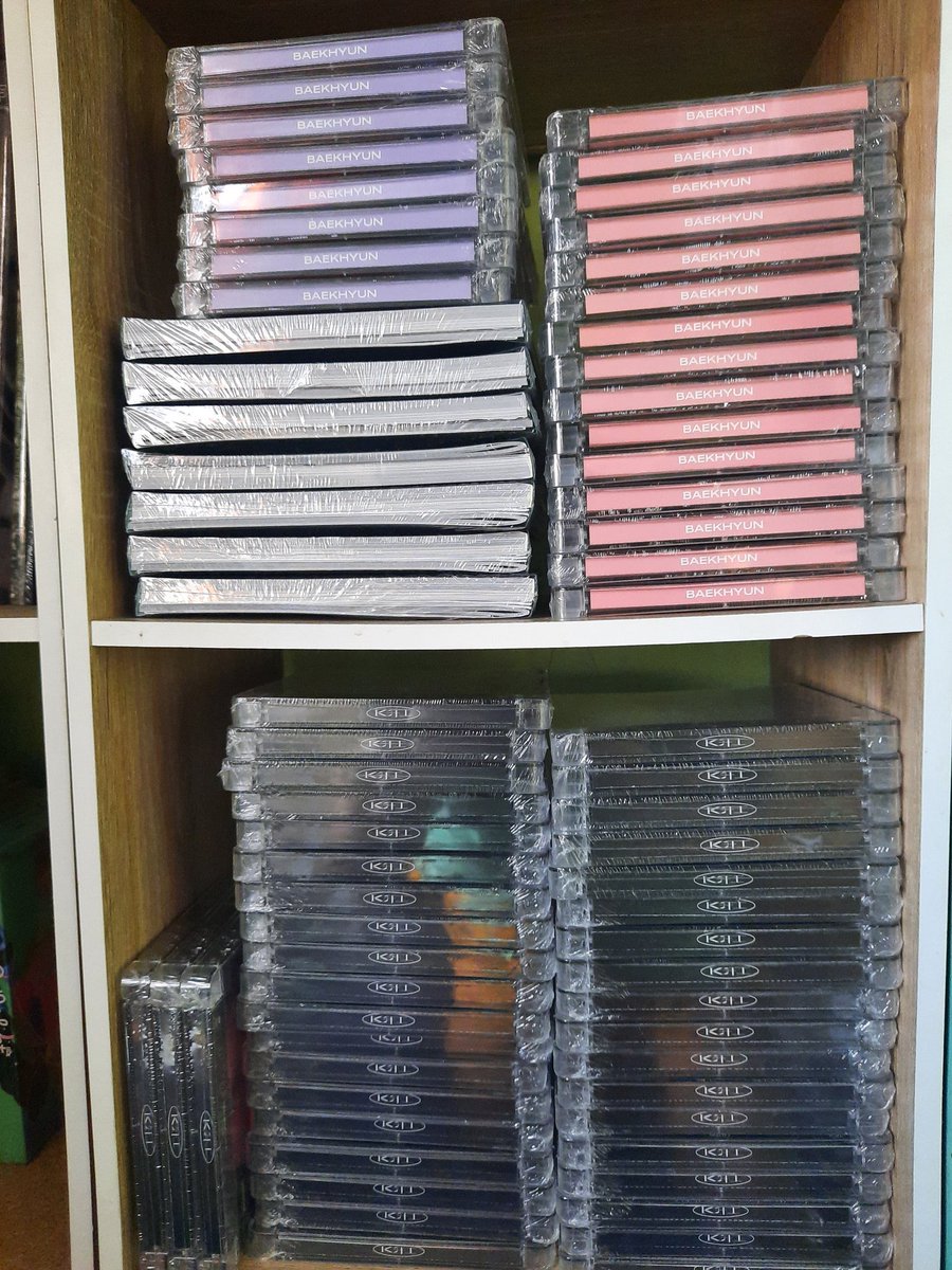 smshopph's tweet photo. 🎄SMSHOPPH CHRISTMAS GIVEAWAY 🎄

Mechanics:
⁃ follow @smshopph
⁃ RT &amp; LIKE this tweet
- PH only

We will be choosing 4 lucky winners to win Bambi/Kai album jewel cases✨

Ends: Dec 27

Merry christmas, EXO-L!!! 🥰 https://t.co/GIyVJhUBFi
