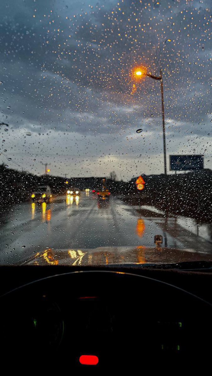_FAHAD_H's tweet photo. #صباح_الخير

هدوء 🕊
هواء بارد  🌧
كوب قهوة ساخن  ☕️
ماأجمل بداية صباح الشتاء  🌤 https://t.co/xxVG4ggerO