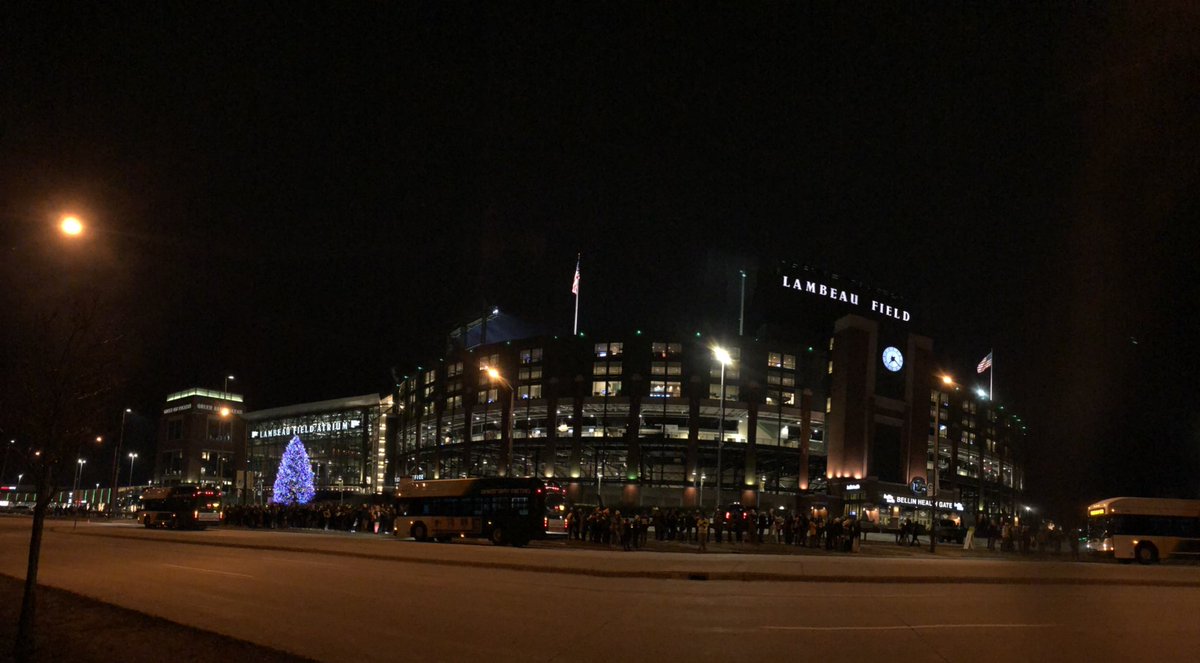 Norman0797's tweet photo. Had the best Christmas at Lambeau today! https://t.co/GkBdLY34w7
