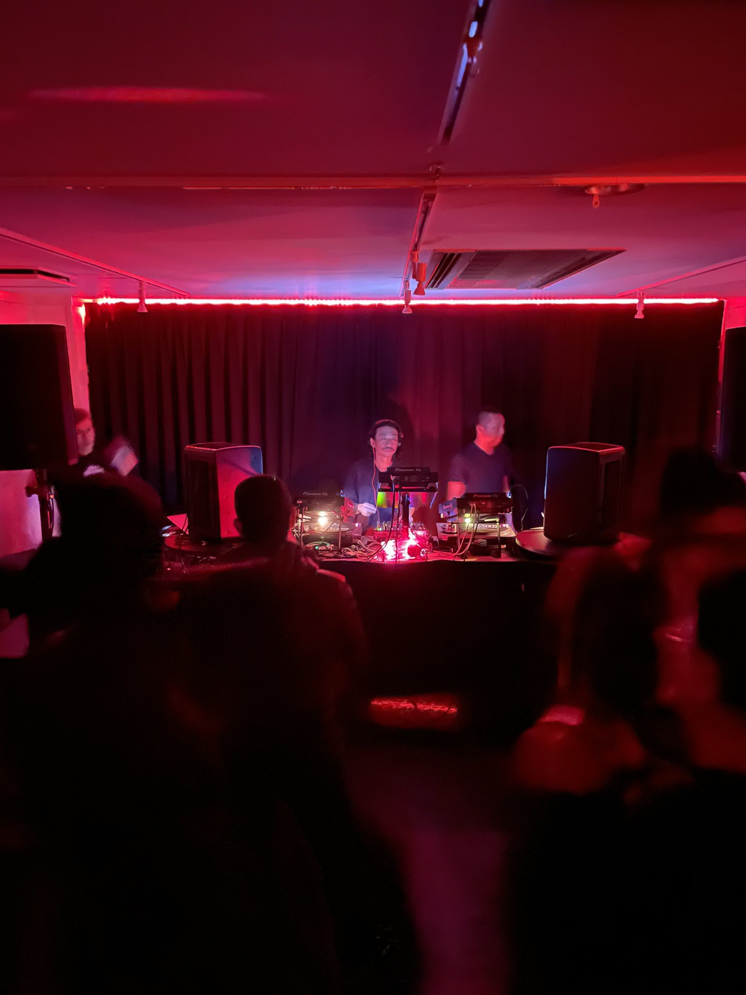 ゾエ Dj Nobuさん来高 Dj Nobu Ft アンダーグラウンドな 世界レベルのプレイ 3fにて最高な時間でした 年明け1月8日は 久々にテクノヒ開催 新年会も兼ねる感じで ゆるりとお届けします Djnobu 高知 テクノヒ Technohi T Co Myfnuy3h2r